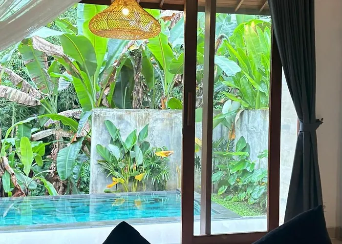 Pis Bolong Vakantiehuis *